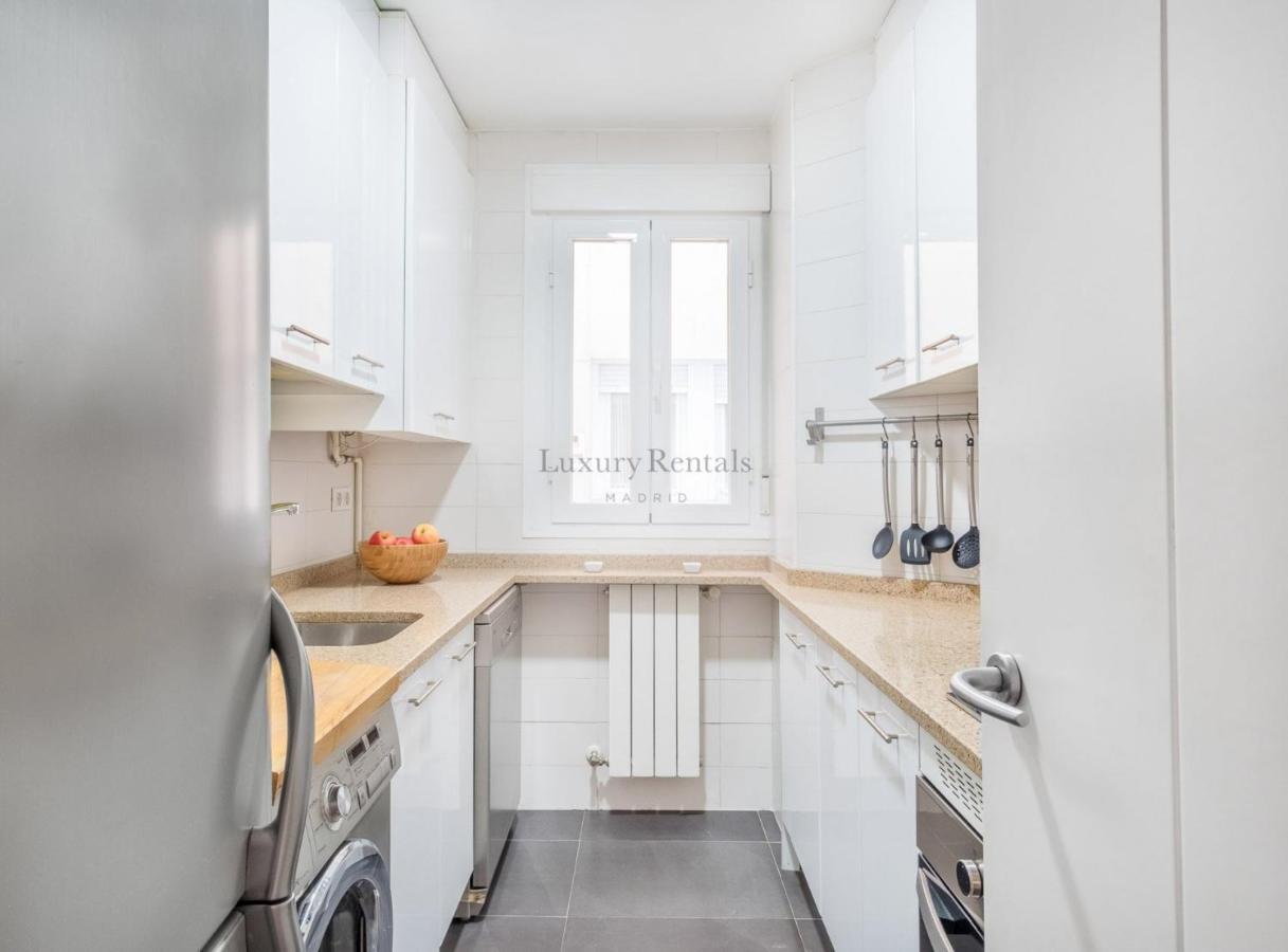 Charming 2-Bedroom Apartment In Retiro Perfect Madrid Location Esterno foto
