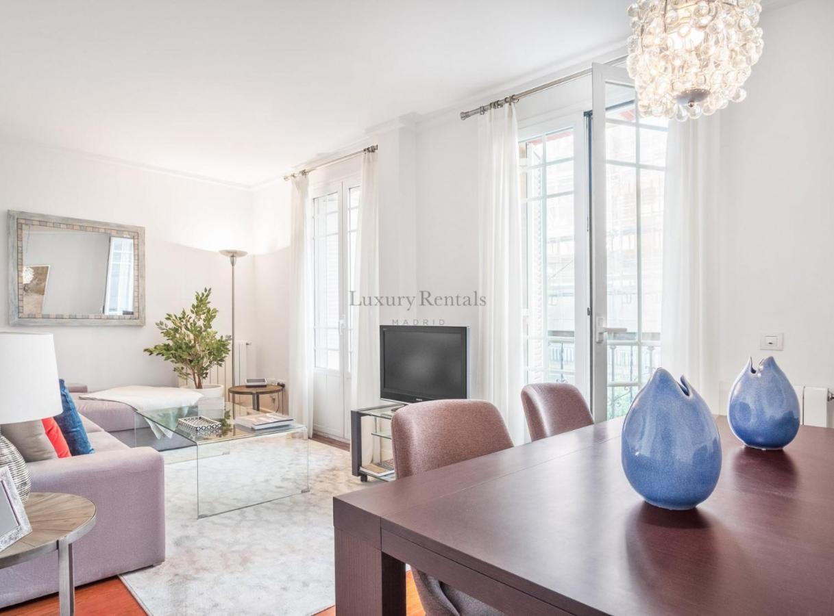 Charming 2-Bedroom Apartment In Retiro Perfect Madrid Location Esterno foto